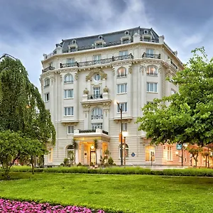 5* Otel Carlton