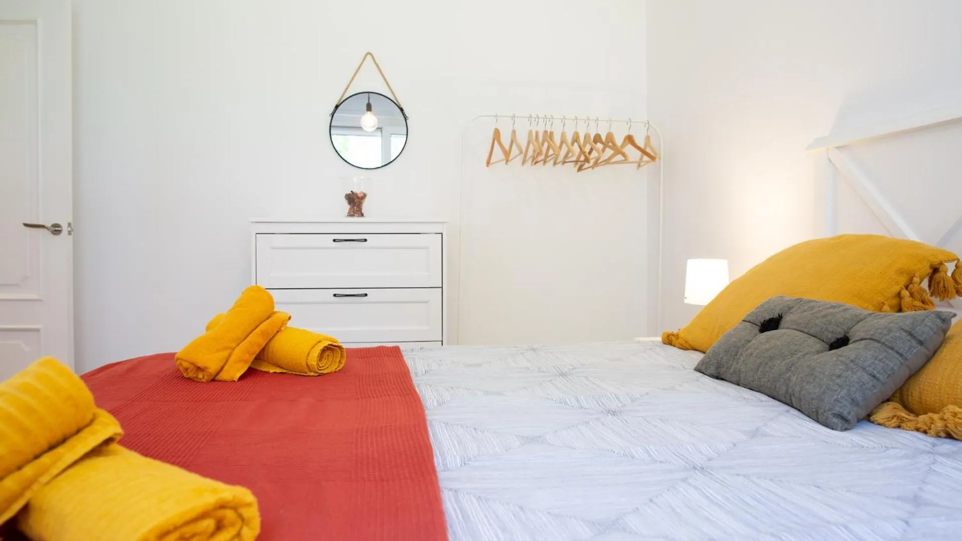 Nuevo, Grande Con Garaje, Bilbao Arena, Casco Viejo Apartment