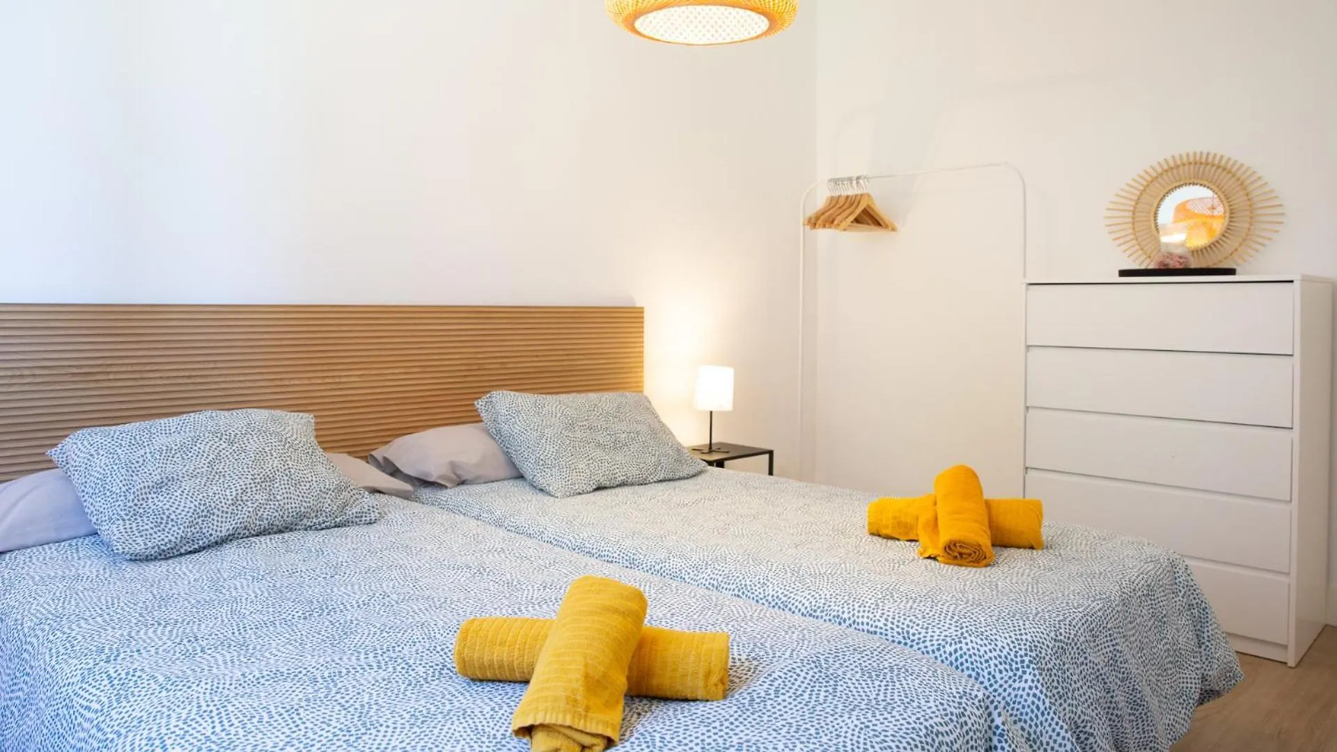 Nuevo, Grande Con Garaje, Bilbao Arena, Casco Viejo Apartment